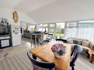 Dining/ Family room - click for photo gallery